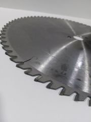 KÖNİG 300*3.2*30 Z:72 AHŞAP ELMAS DAİRE TESTERESİ